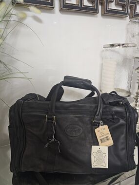 Bugatti Black Leather Duffel Bag - Niagara Casino -with Dual Handles
